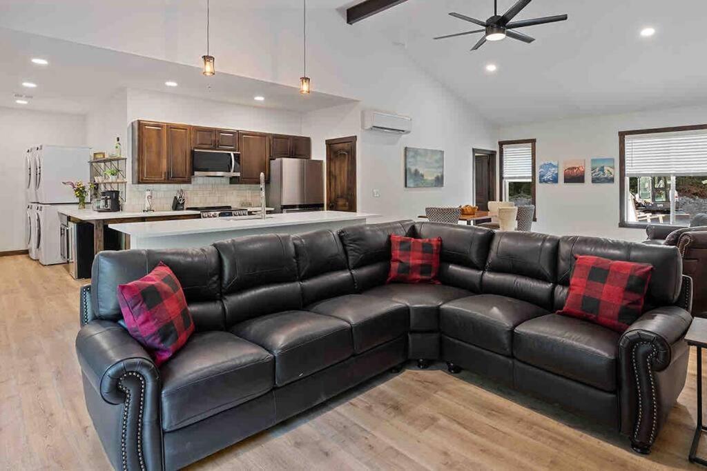 Luxe Mt. Rainier Lodge W/ Hot Tub-Ac-Game Room Ashford Buitenkant foto