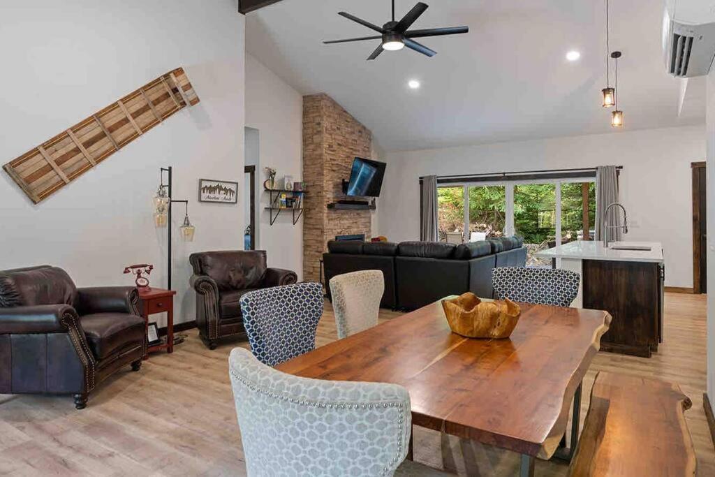 Luxe Mt. Rainier Lodge W/ Hot Tub-Ac-Game Room Ashford Buitenkant foto