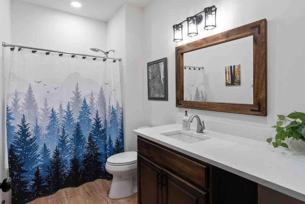 Luxe Mt. Rainier Lodge W/ Hot Tub-Ac-Game Room Ashford Buitenkant foto