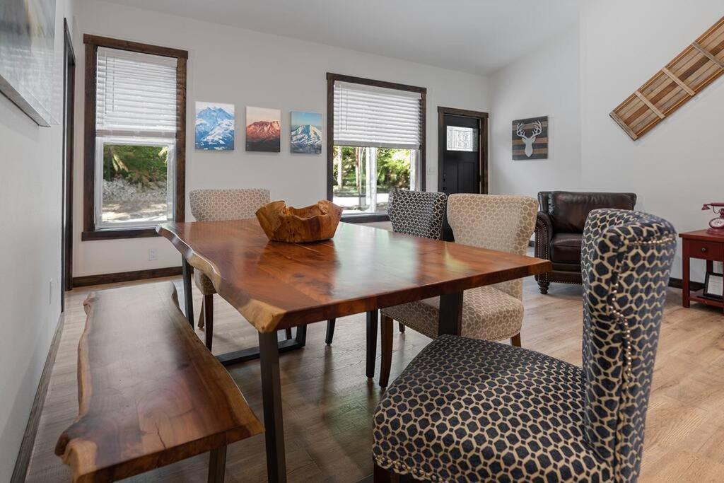Luxe Mt. Rainier Lodge W/ Hot Tub-Ac-Game Room Ashford Buitenkant foto